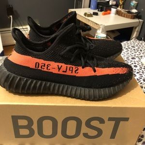 Yeezy 350 v2 red stripes